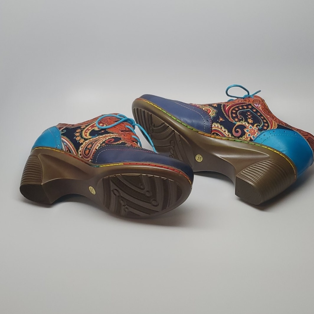 Shoes - Picture 5 of 5
